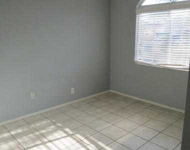 3640 Walnut Wood Street - Photo Thumbnail 14