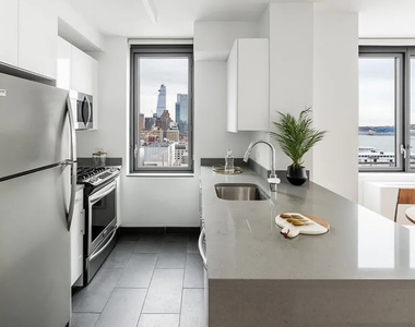 606 West 57th Street - Photo Thumbnail 7