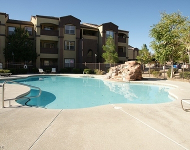 6955 N Durango Drive - Photo Thumbnail 19