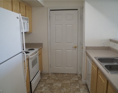 6955 N Durango Drive - Photo Thumbnail 14