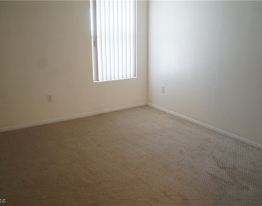6955 N Durango Drive - Photo Thumbnail 16