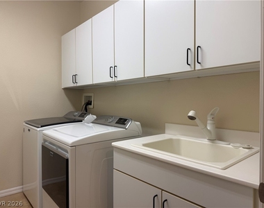 848 Paseo Rocoso Place - Photo Thumbnail 17