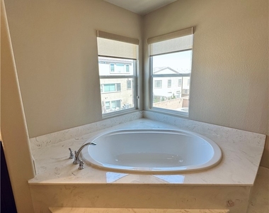 9842 Russian Hill Street - Photo Thumbnail 42