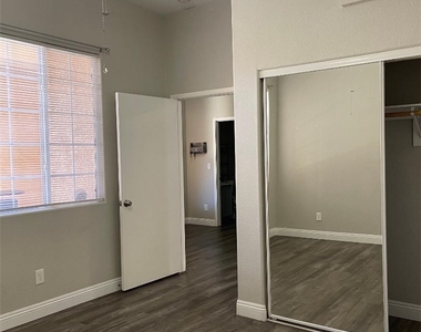 2761 Dunstan Way - Photo Thumbnail 11
