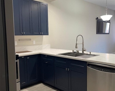 2761 Dunstan Way - Photo Thumbnail 9