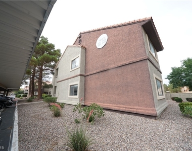 5022 S Rainbow Boulevard - Photo Thumbnail 1