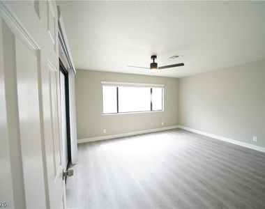 5022 S Rainbow Boulevard - Photo Thumbnail 17