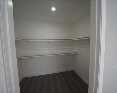 5022 S Rainbow Boulevard - Photo Thumbnail 19