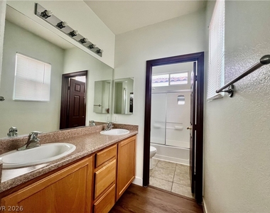 1324 Sun Village Avenue - Photo Thumbnail 18