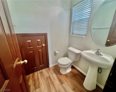 1324 Sun Village Avenue - Photo Thumbnail 14
