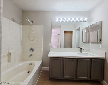 5929 Forest Creek Road - Photo Thumbnail 10