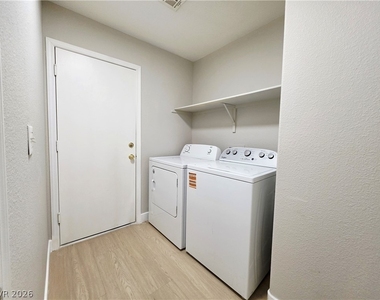 5929 Forest Creek Road - Photo Thumbnail 19