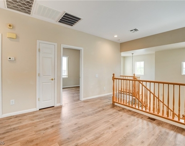 10474 Howling Coyote Avenue - Photo Thumbnail 27