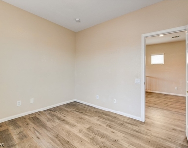 10474 Howling Coyote Avenue - Photo Thumbnail 32
