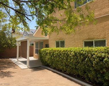 8101 Kempston Court - Photo Thumbnail 18