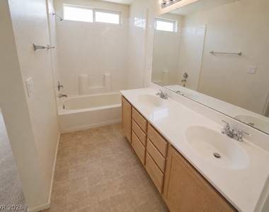 8101 Kempston Court - Photo Thumbnail 8