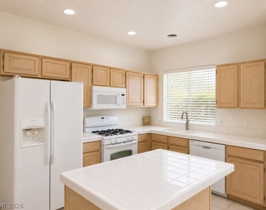 8101 Kempston Court - Photo Thumbnail 5