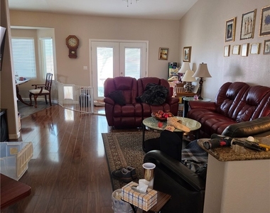 506 Melrose Heights Street - Photo Thumbnail 1