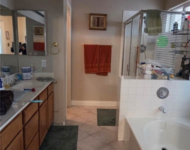 506 Melrose Heights Street - Photo Thumbnail 2
