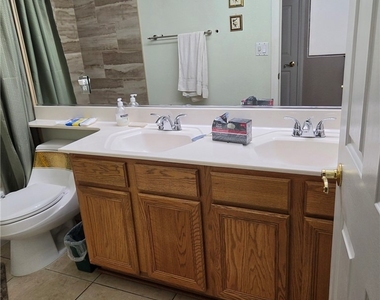 506 Melrose Heights Street - Photo Thumbnail 6
