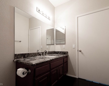 9050 W Warm Springs Road - Photo Thumbnail 12