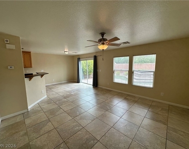 840 Percy Arms Street - Photo Thumbnail 6