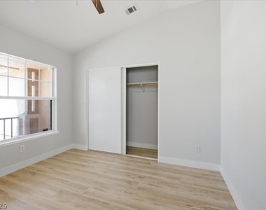 9569 Teton Diablo Avenue - Photo Thumbnail 10