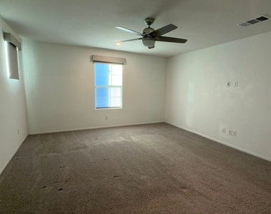 10610 Sariah Skye Avenue - Photo Thumbnail 20