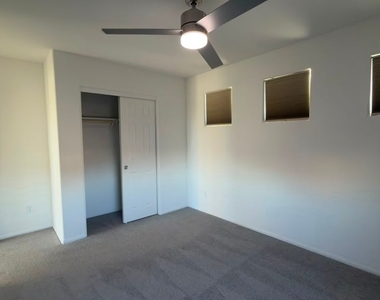 10610 Sariah Skye Avenue - Photo Thumbnail 14