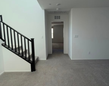 10610 Sariah Skye Avenue - Photo Thumbnail 18