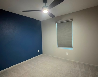 10610 Sariah Skye Avenue - Photo Thumbnail 27