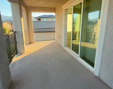10610 Sariah Skye Avenue - Photo Thumbnail 37