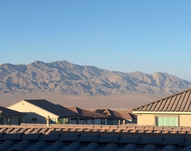 10610 Sariah Skye Avenue - Photo Thumbnail 40