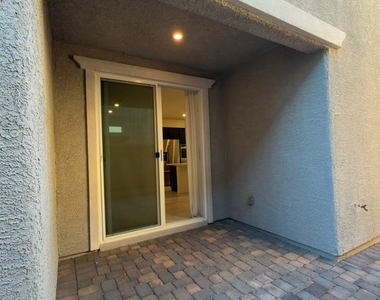 10610 Sariah Skye Avenue - Photo Thumbnail 10