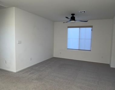 10610 Sariah Skye Avenue - Photo Thumbnail 29