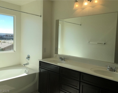 4650 Ranch House Road - Photo Thumbnail 12