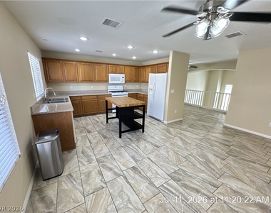 316 Fountain Crossing Lane - Photo Thumbnail 7