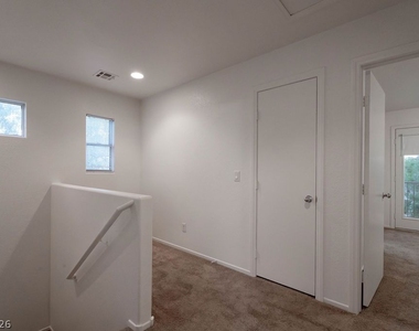10380 Commanche Moon Avenue - Photo Thumbnail 14