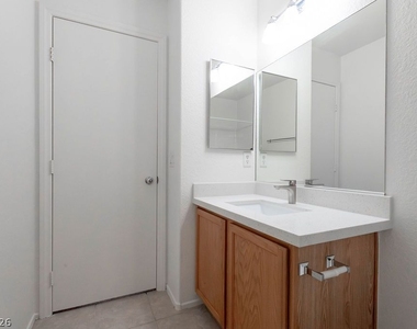 10380 Commanche Moon Avenue - Photo Thumbnail 29