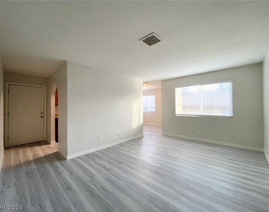 1834 N Decatur Boulevard - Photo Thumbnail 11