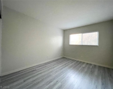 1834 N Decatur Boulevard - Photo Thumbnail 15