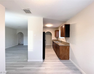 1834 N Decatur Boulevard - Photo Thumbnail 4