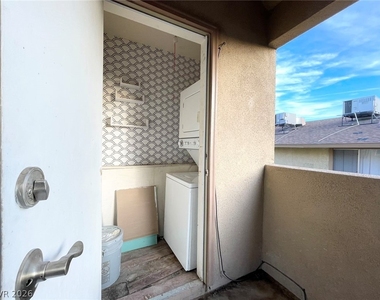 1834 N Decatur Boulevard - Photo Thumbnail 8