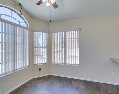 8168 W Gilmore Avenue - Photo Thumbnail 17