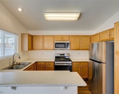 8216 Ogee Drive - Photo Thumbnail 15