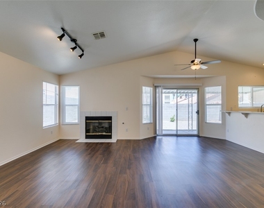 8216 Ogee Drive - Photo Thumbnail 4