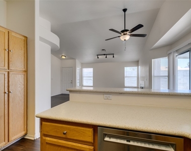8216 Ogee Drive - Photo Thumbnail 18