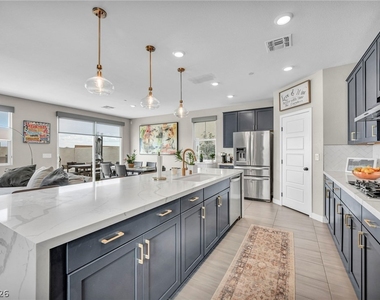 2394 Bellinzona Place - Photo Thumbnail 4