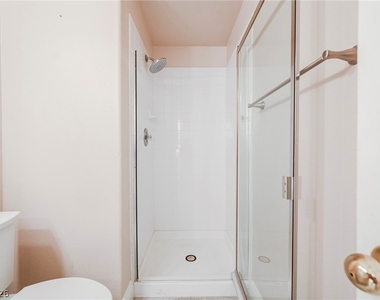 2343 Brockton Way - Photo Thumbnail 32