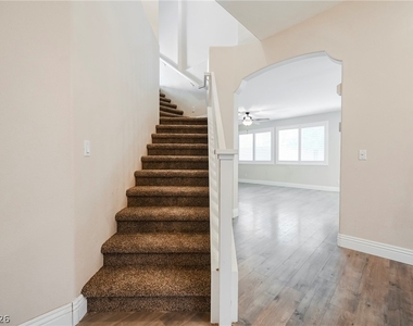 2343 Brockton Way - Photo Thumbnail 10